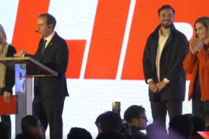 Tuto Quiroga felicita a Rodrigo Paz ante la segunda vuelta electoral