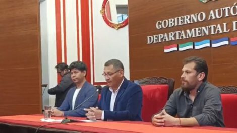 Óscar Montes críticas a Rodrigo Paz en conferencia de prensa