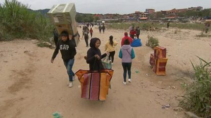 Cruce de frontera en busca de precios bajos