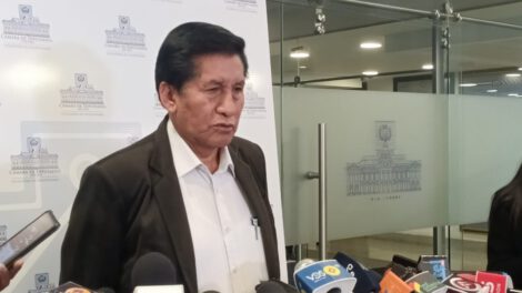 Senador Félix Ajpi considera algunas promesas inviables