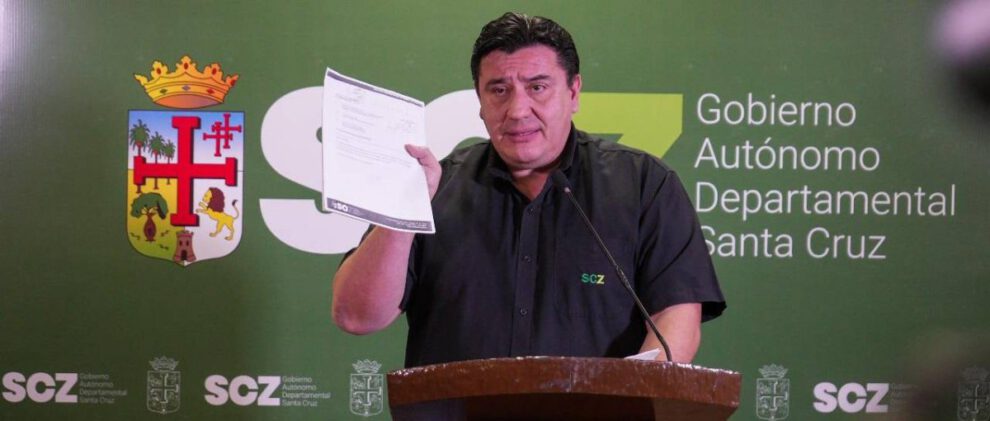 Paro indefinido en salud en Santa Cruz