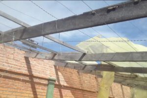 Vientos fuertes en Potosí provocan cortes de energía y daños en escuelas