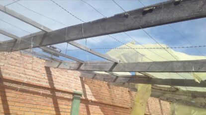 Vientos fuertes en Potosí provocan cortes de energía y daños en escuelas