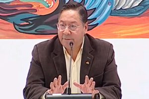 Luis Arce no abandonará Bolivia tras dejar el mando
