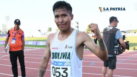David Ninavia Mamani medalla de plata en 10 mil metros
