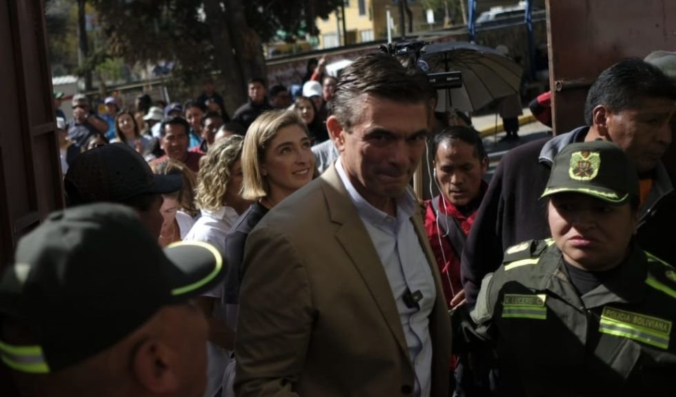 Rodrigo Paz en reunión con Arce