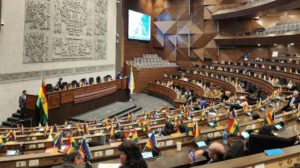 Aplazamiento de leyes incendiarias en la Asamblea Legislativa Plurinacional