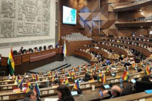 Aplazamiento de leyes incendiarias en la Asamblea Legislativa Plurinacional