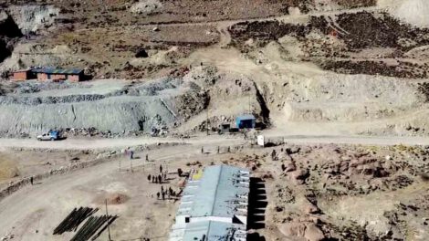 ocupación violenta de mina en Potosí