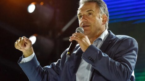 Yamandú Orsi, el presidente con el sueldo más alto de Sudamérica