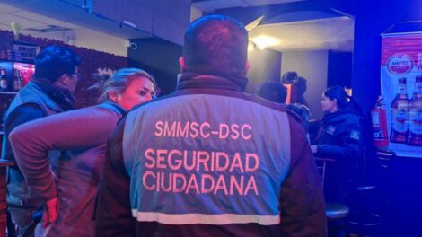 Clausuran locales nocturnos en La Paz