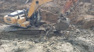 Rescatan a los trabajadores tras deslizamiento en mina de los Yungas