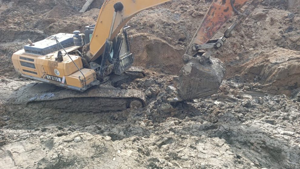 Rescatan a los trabajadores tras deslizamiento en mina de los Yungas