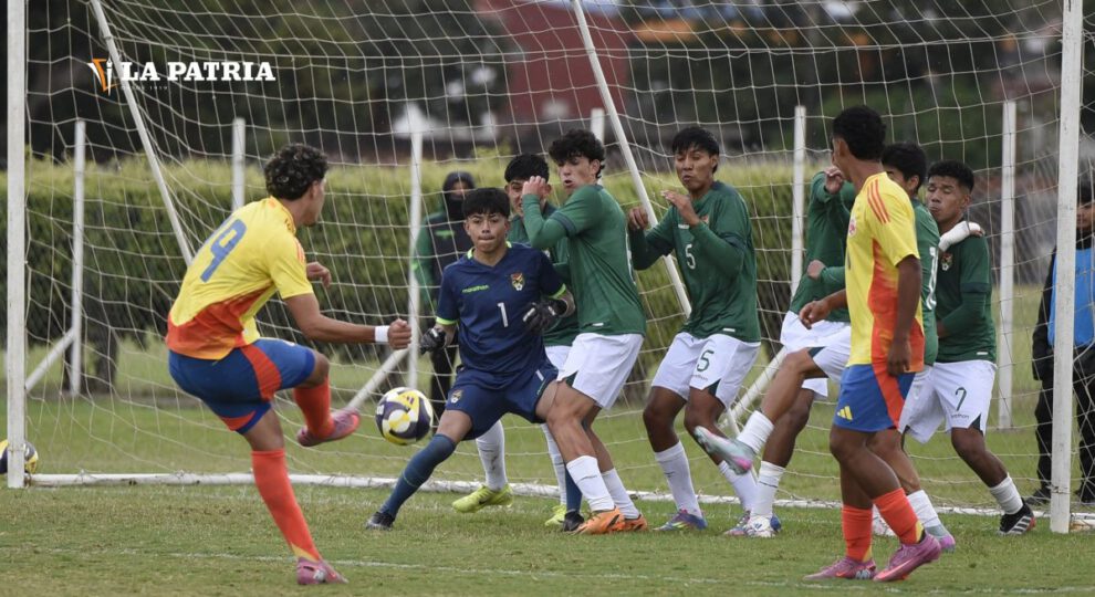 Selección boliviana Sub-17 en partido amistoso contra Colombia