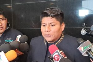 Senador Leonardo Loza sobre el pacto político en el caso Golpe I