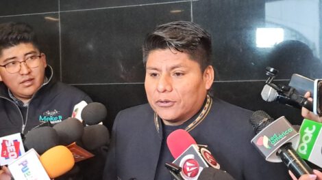 Senador Leonardo Loza sobre el pacto político en el caso Golpe I