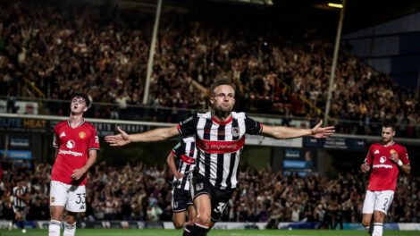 Manchester United eliminado por Grimsby Town en la Carabao Cup