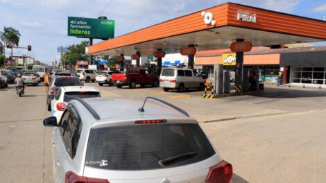 Desabastecimiento de diésel en Santa Cruz