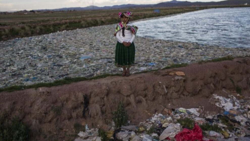Contaminación del Lago Titicaca