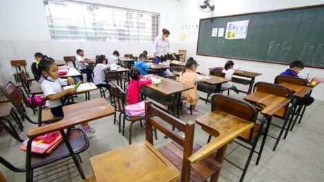 Calendario escolar Santa Cruz se extiende hasta diciembre