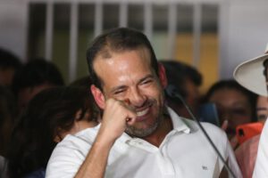 La justicia decide a favor de Camacho en caso carro bombero