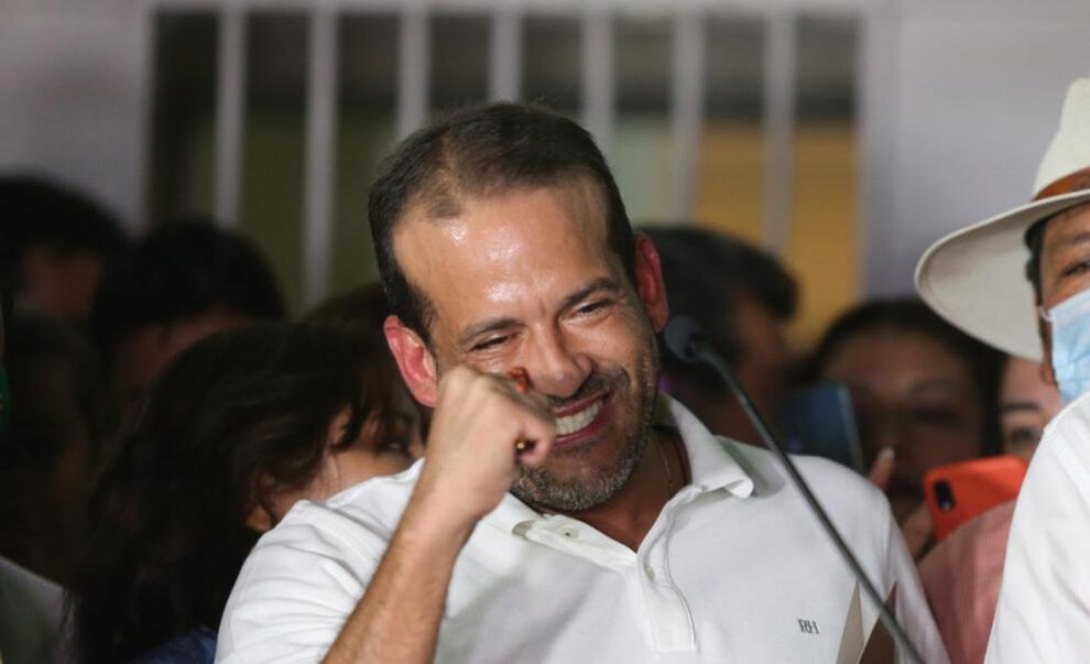 La justicia decide a favor de Camacho en caso carro bombero