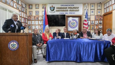 Despliegue militar estadounidense frente a Venezuela