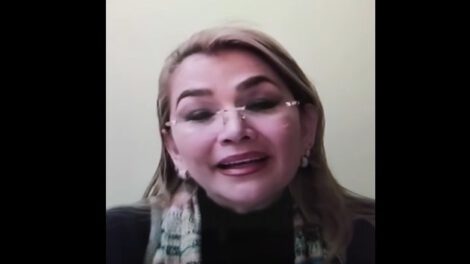 Jeanine Añez en la audiencia