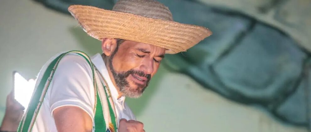 Luis Fernando Camacho reasume la gobernación cruceña tras 974 días