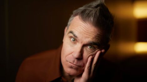 Robbie Williams demanda autoría Angels