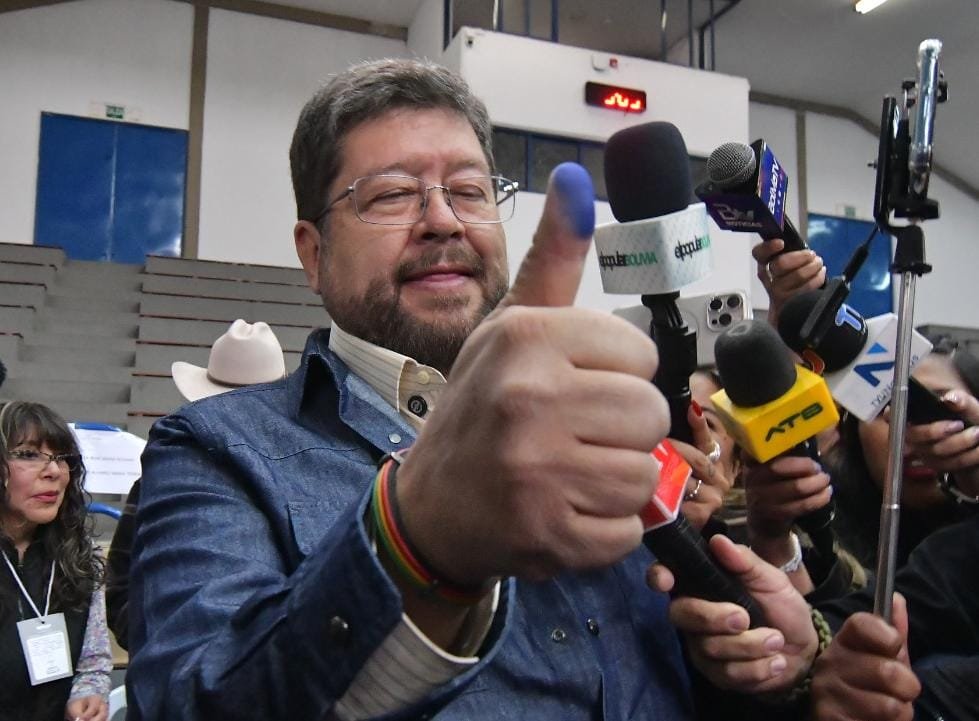 Guerra sucia digital en la política contemporánea