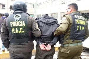 Aprehenden a cuatro policías por secuestro y extorsión