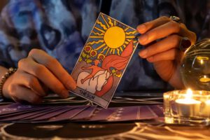 El Tarot como herramienta para explorar la percepción y la conciencia