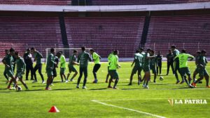 Selección Nacional en entrenamiento para partido contra Colombia
