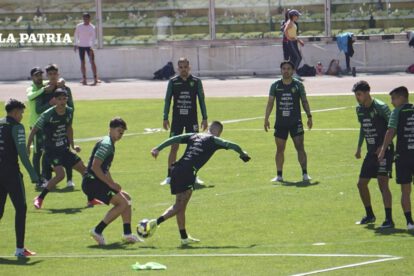 Selección boliviana se traslada a Barranquilla para partido contra Colombia