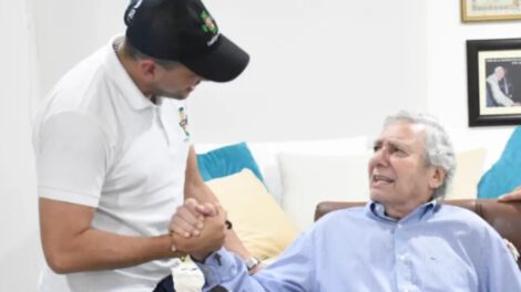 Homenaje a Percy Fernández por Luis Fernando Camacho