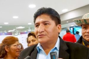 Diputado Andrés Flores defiende créditos legislativos