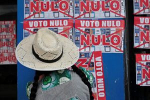 Imagen referencial de voto nulo en el país