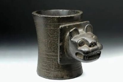 artefacto precolombino de Tiwanaku