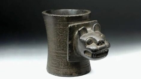 artefacto precolombino de Tiwanaku