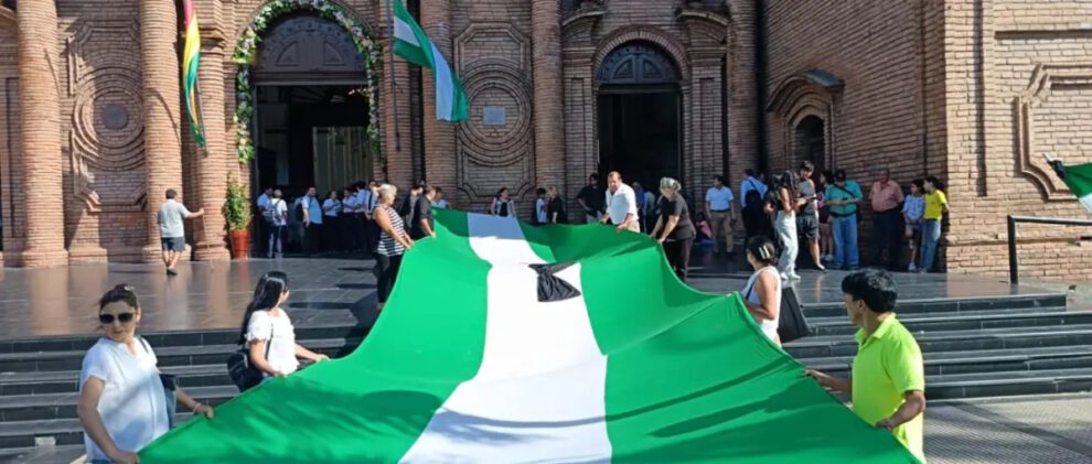 Percy Fernández homenajeado en Santa Cruz