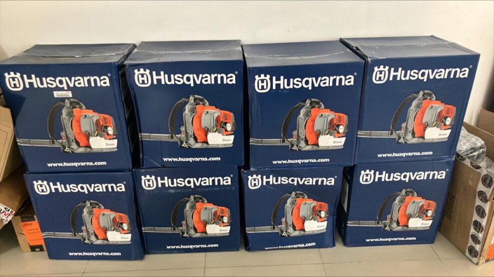 Entrega de equipos de lucha contra incendios en Santa Cruz