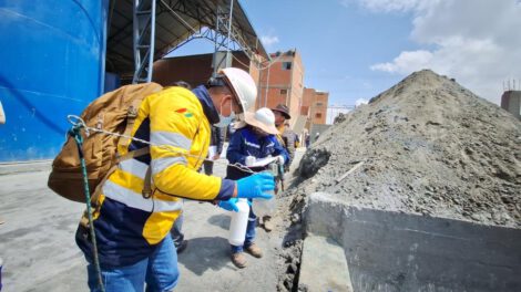 empresa china opera ilegalmente en Viacha