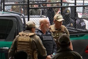 Arturo Murillo llegó a La Paz para audiencia