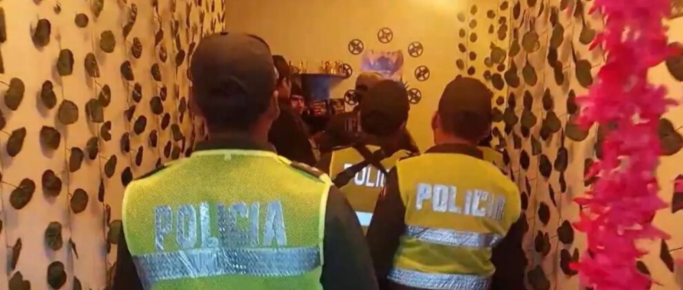 Intervención en mini cines en Quillacollo por irregularidades