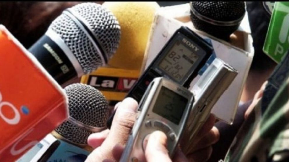 Ley de protección a menores genera preocupación por posible censura