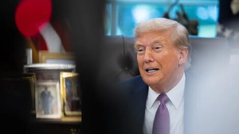 Trump orden contra países que detienen estadounidenses injustamente