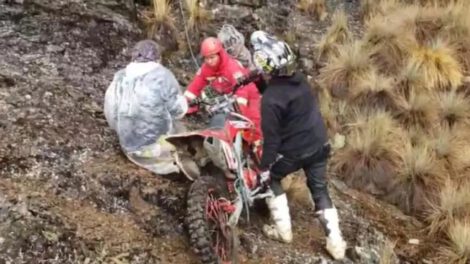 Rescate de motociclistas perdidos en cerro Merceditas