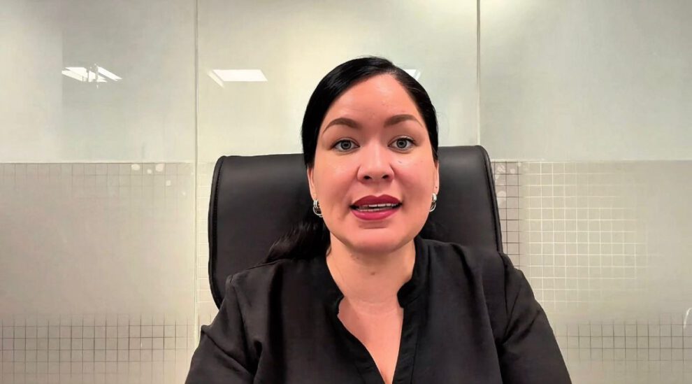 Denuncia sobre contratos irregulares presentada por Janira Román