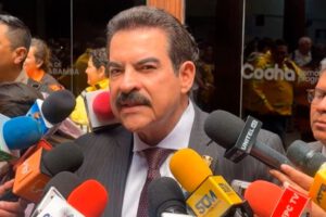 Reyes Villa plan de gasolina y diésel a Bs 5